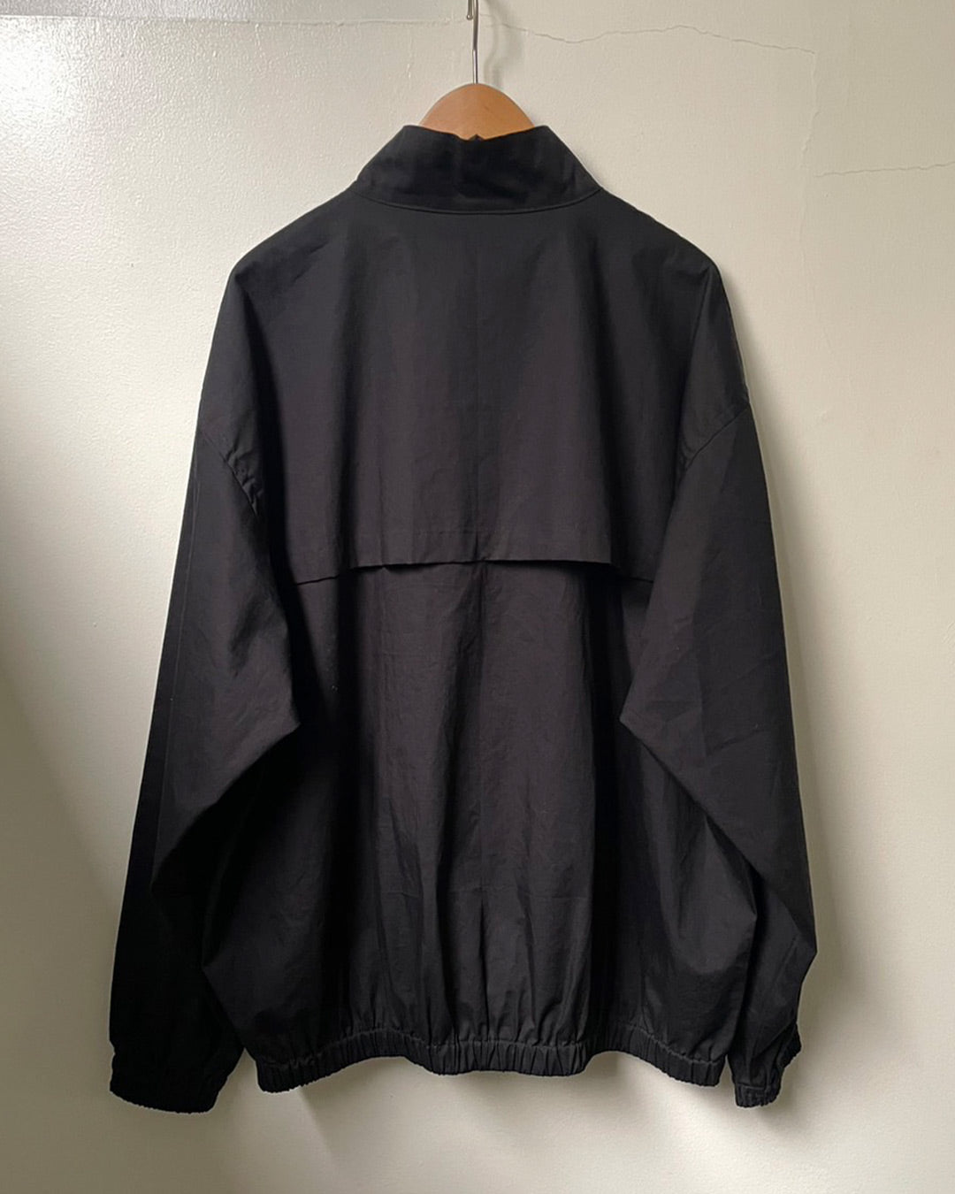 ORGANIC COTTON BROADCLOTH TRACK JACKET / BLACK