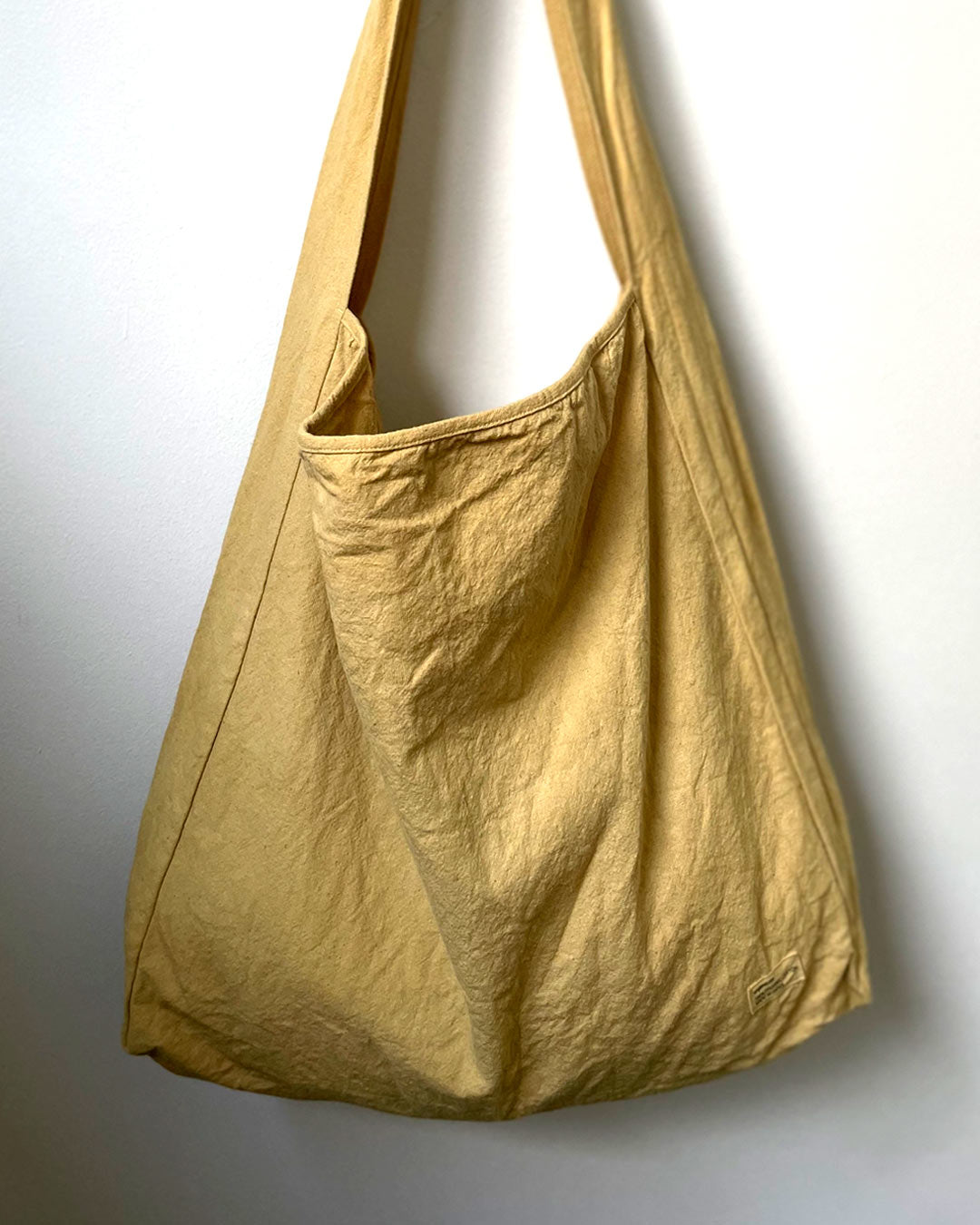 RIKOのセレクトオーガニックコットン 天然栽培綿 手織り手染め 草木染め 手紡ぎ ラウンドバッグ